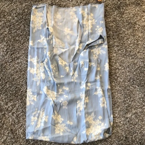 Reformation Reverie Dress SZ4 Bijou - Picture 5 of 8